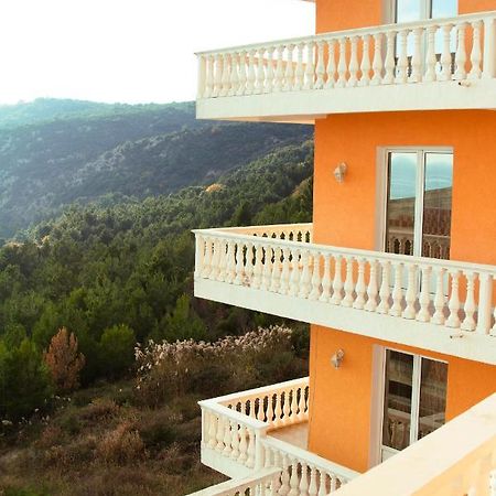 Hostel "Kraljica Snezna " 수토모레 외부 사진